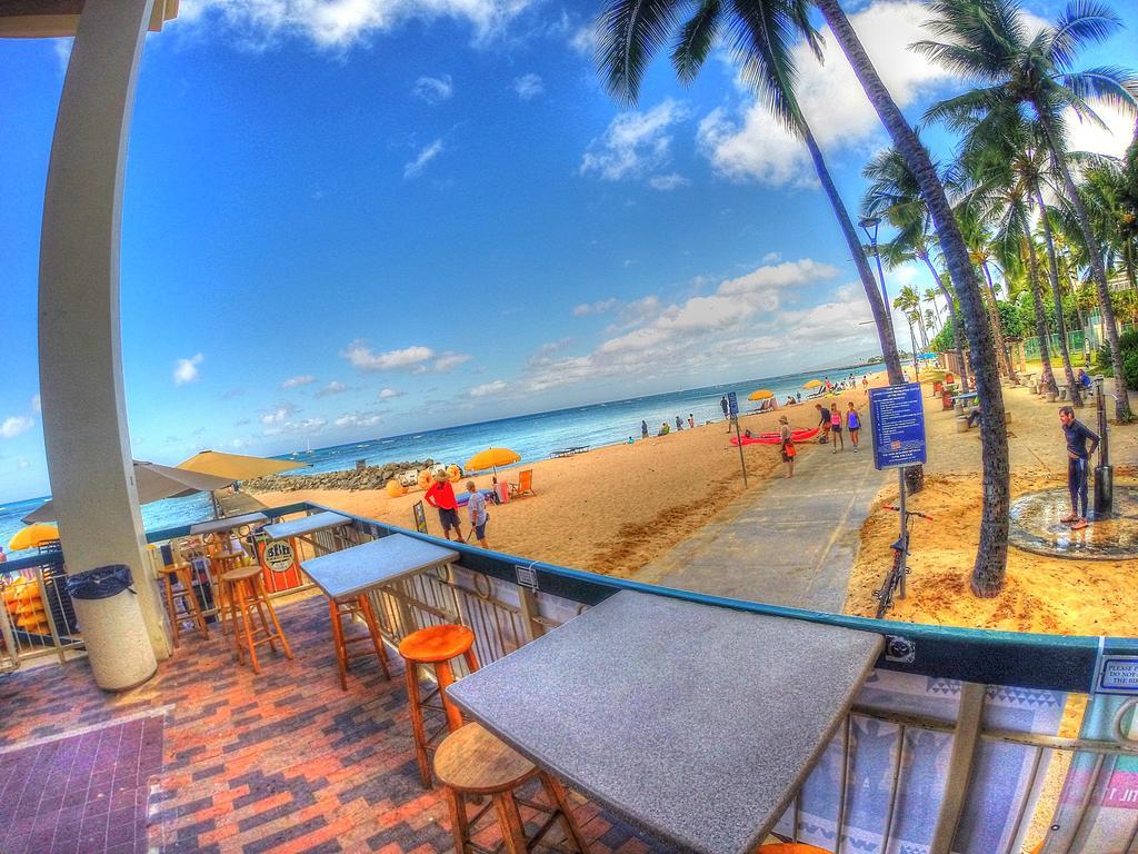 Waikiki Shore 515 Beachfront & Upgrade Apartment โฮโนลูลู ภายนอก รูปภาพ